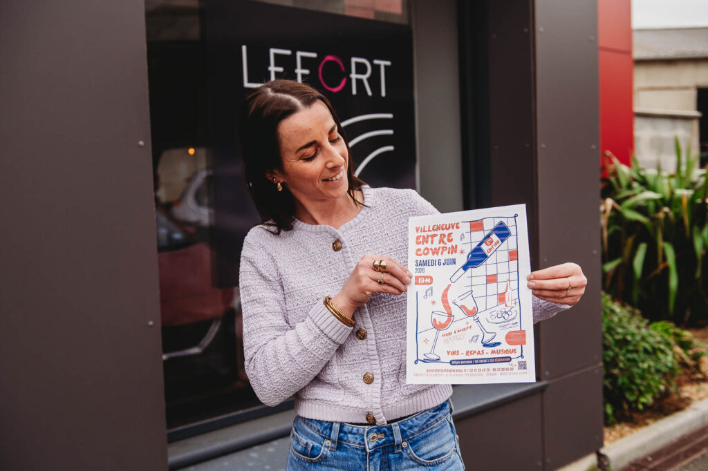 Eugénie Lefort, vigneronne au Domaine de Villeneuve à Lys-Haut-Layon, organise chaque printemps la soirée « Villeneuve entre Cowpin », une guinguette conviviale au cœur du domaine. | La Voix Lyssoise – Kévin Nicouleaud