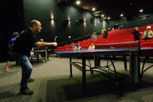 Les membres du FCL Vihiers présents dimanche 22 mars au cinéma de Vihiers pour l’animation tennis de table autour de la projection du film Marty Supreme | La Voix Lyssoise - KÉVIN NICOULEAUD
