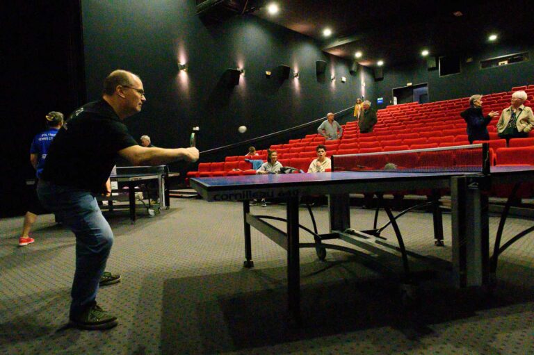 Les membres du FCL Vihiers présents dimanche 22 mars au cinéma de Vihiers pour l’animation tennis de table autour de la projection du film Marty Supreme | La Voix Lyssoise - KÉVIN NICOULEAUD