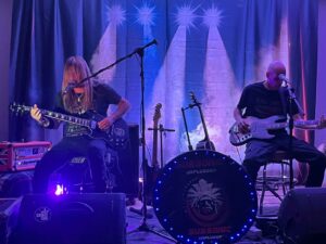 Le groupe Subsonic sur scène lors du concert participatif organisé par le comité des fêtes à Tigné, samedi 25 avril | crédit photo : comité des fêtes de tigné