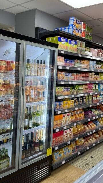 Vendredi 25 avril, le magasin Viveco a rouvert ses portes à Vihiers | Crédits photos: Viveco Vihiers