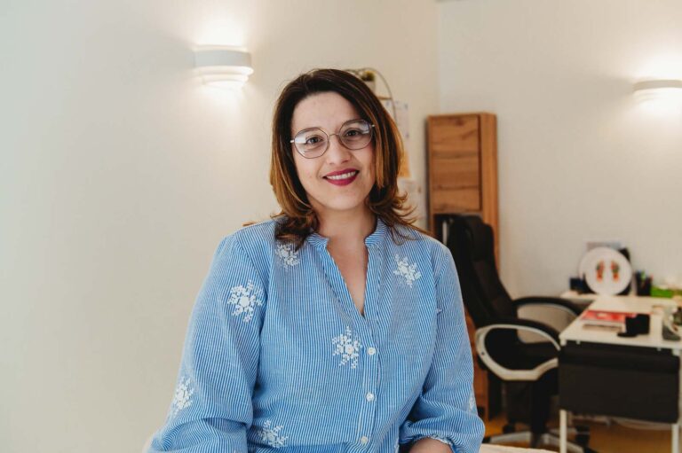 Marion Roy partage aujourd’hui son activité entre le soin en EHPAD et son cabinet à Vihiers | La Voix Lyssoise - KÉVIN NICOULEAUD.