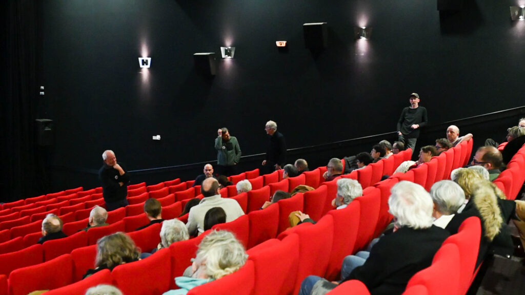 Jean Cartron, Yannick Grellard et Sylvain Ruault ont répondu aux questions du public après le documentaire | La Voix Lyssoise - KÉVIN NICOULEAUD.