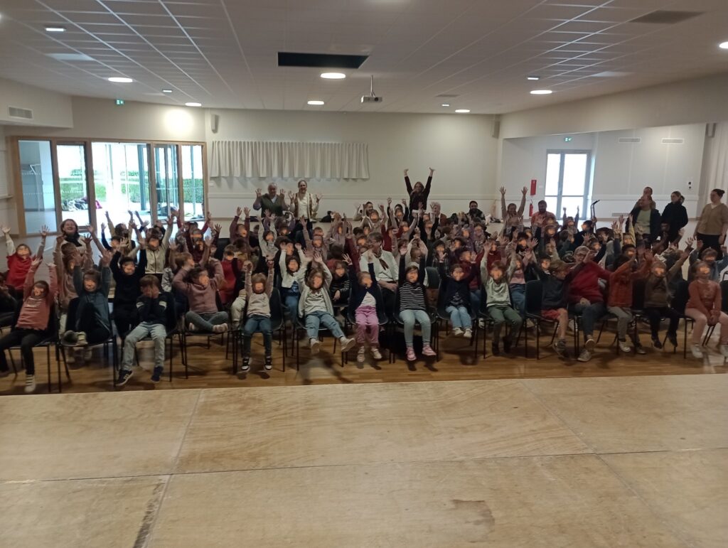 Mardi 5 mai, les élèves participant au Prix des Incorruptibles à la Salle commune des loisirs à Vihiers | Bibliothèques de Lys-Haut-Layon