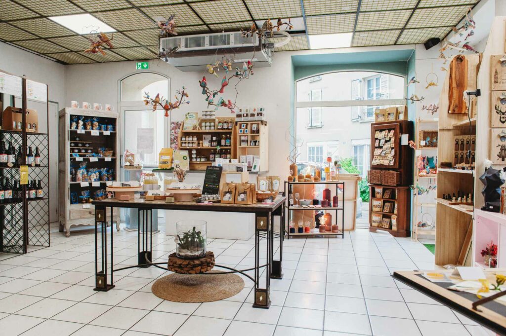 Produits locaux, PopUp Douessin, une boutique de 31 créateurs située au 19 place Jean Bégault à Doué-la-Fontaine | La Voix Lyssoise - KÉVIN NICOULEAUD