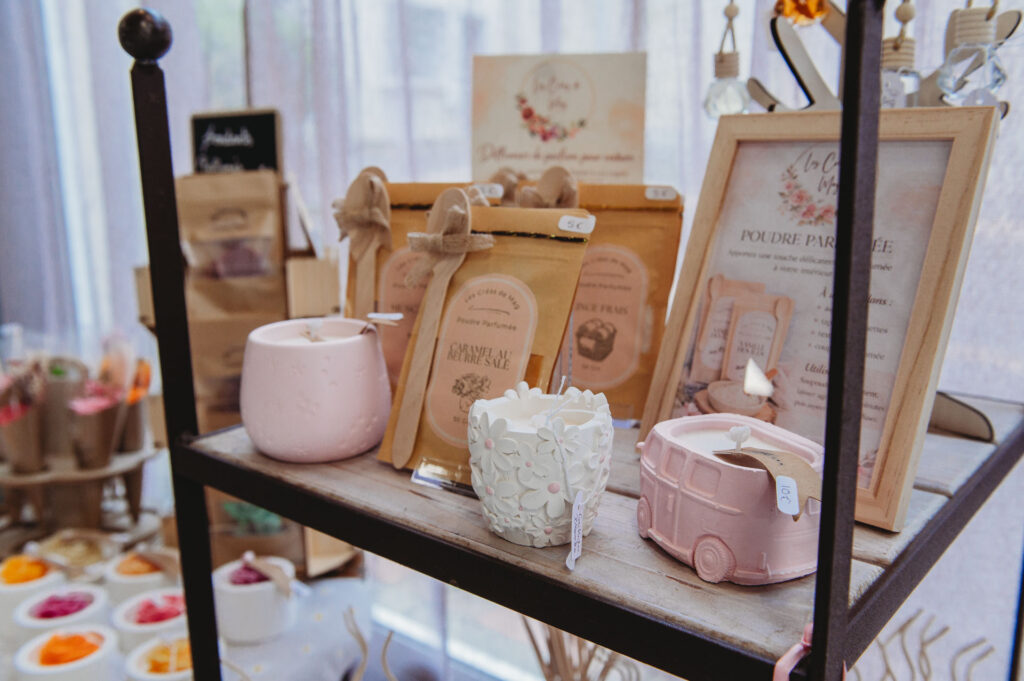 Les Créas de Mag visibles au PopUp Douessin, une boutique de 31 créateurs située au 19 place Jean Bégault à Doué-la-Fontaine | La Voix Lyssoise - KÉVIN NICOULEAUD