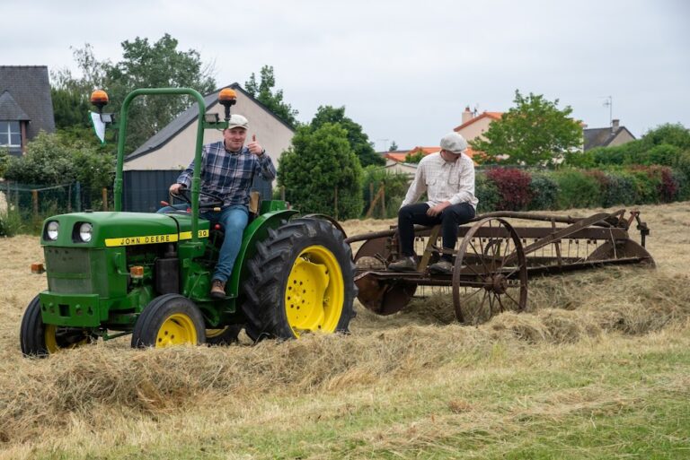 Les Vieux Tracteurs du Lys organiseront une journée d’animations et de défilés le 7 juin à Montilliers. | Les Vieux Tracteurs du Lys