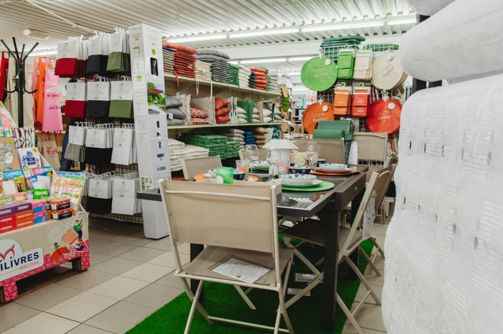 Magasin Mill’ Idées à Vihiers, mardi 5 mai. | La Voix Lyssoise - KÉVIN NICOULEAUD